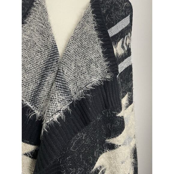 BCBGMaxAzria Sweater Vest Open Front Multicolor Print Knit Asymmetric - Picture 3 of 13